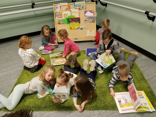 Top 7 Benefits of Reading Books to Your Child Daily